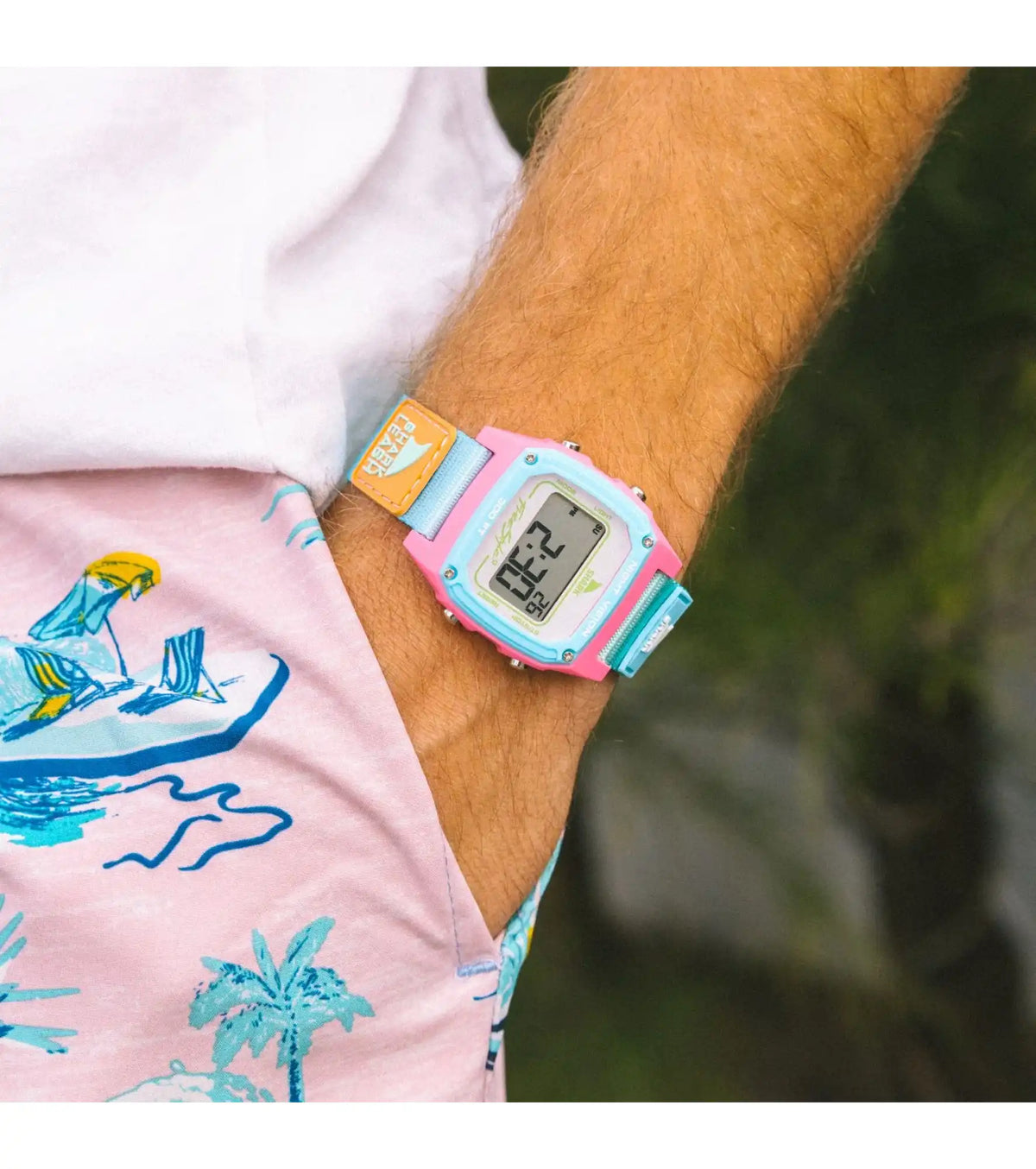 Freestyle - Shark Classic Leash - Beach House - Watch