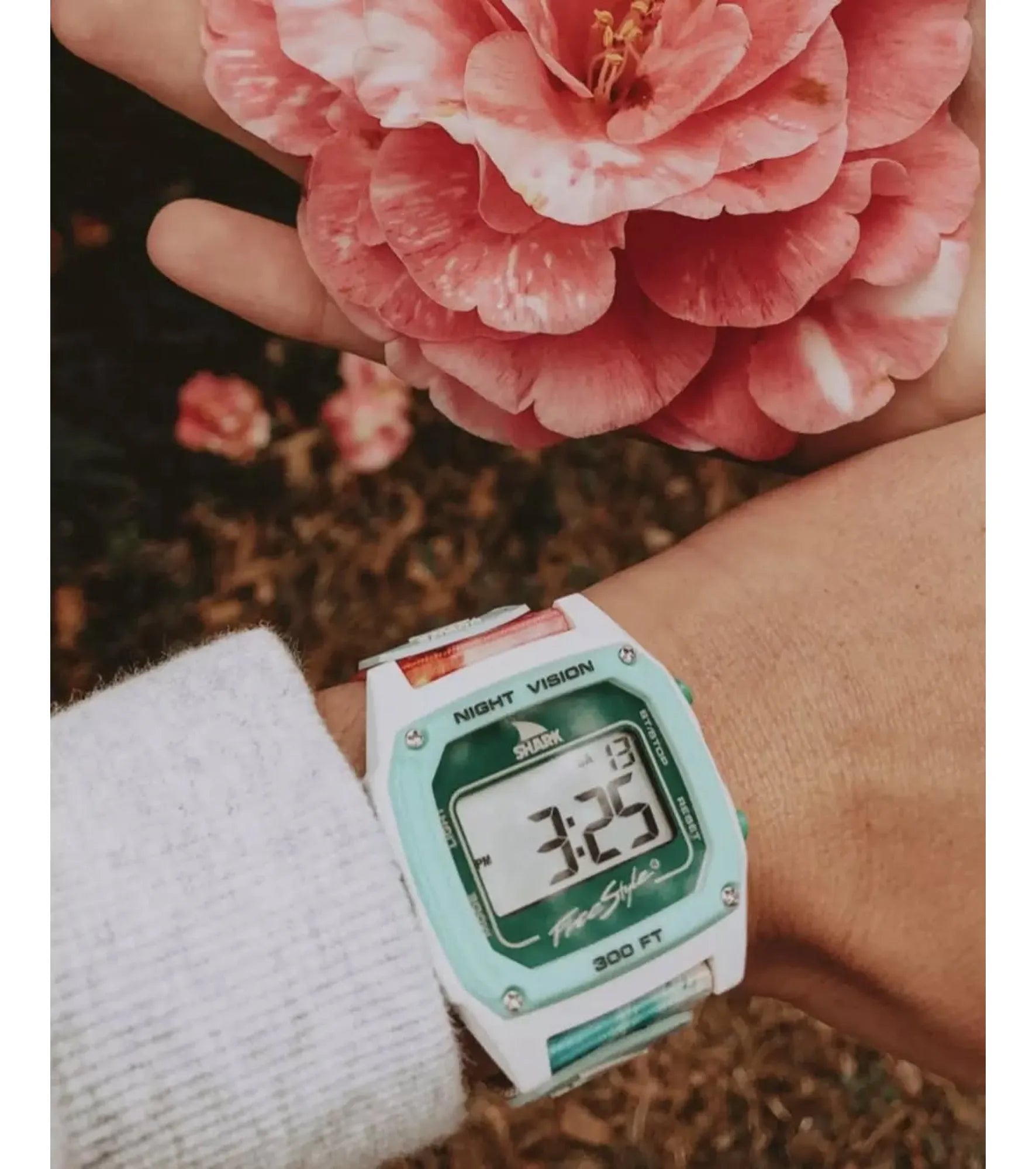 Freestyle - Shark Classic Clip - Sage Erickson - Flower Power - Watch