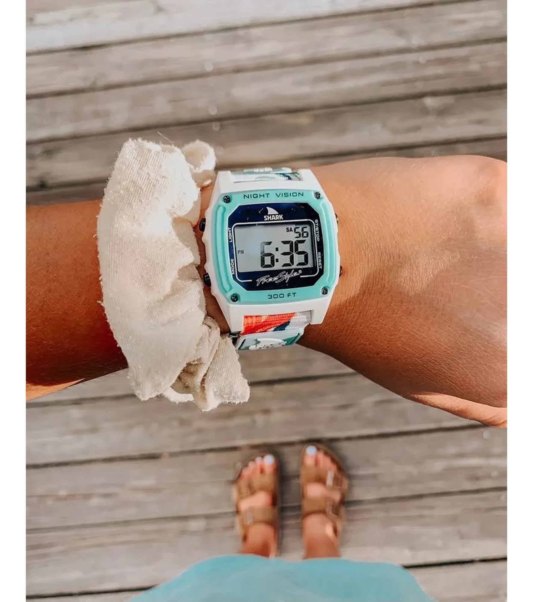 Freestyle - Shark Classic Clip - Sage Erickson - Flower Power - Watch